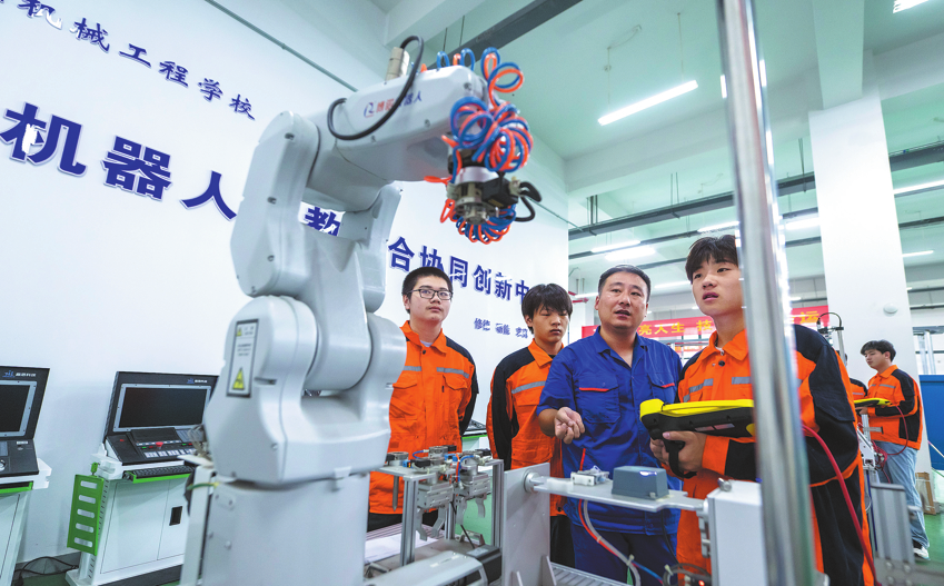 006ADVERTORIAL - Dreams initiative empowers workers&#39; education